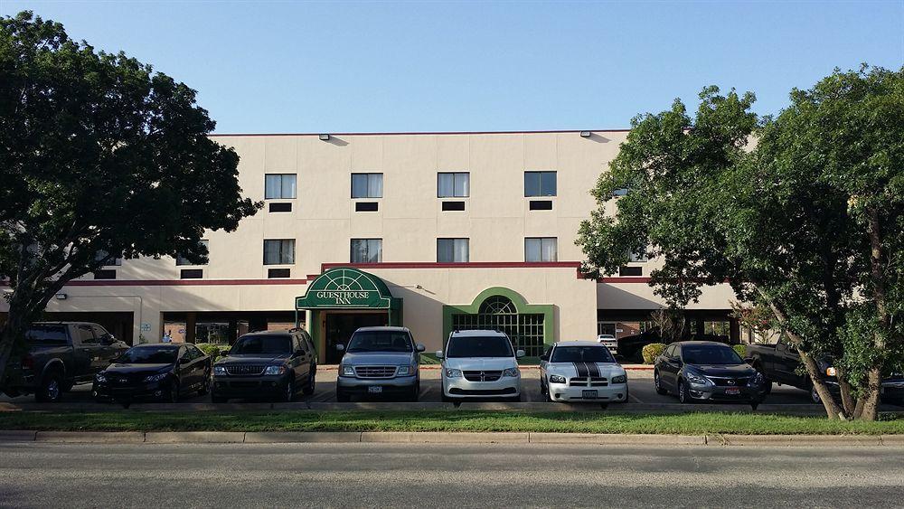 Guest House Inn Medical District Near Texas Tech Univ ลับบ็อก ภายนอก รูปภาพ